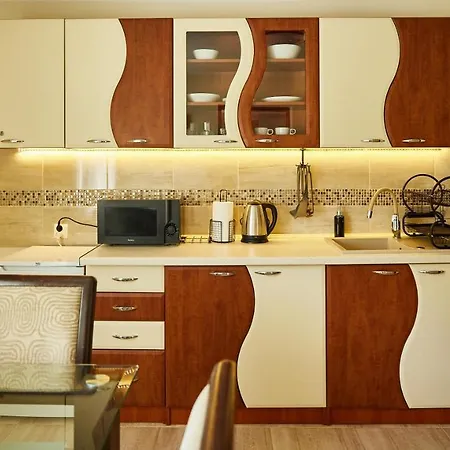 - Spokojna Okolica 아파트 슈체시네크